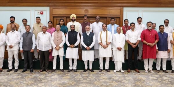 PM Narendra Modi met the members of the Council of Ministers who became Ministers of State for the first time