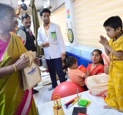 President Draupadi Murmu visits Pandit Deendayal Upadhyaya National Institute for the Physically Handicapped