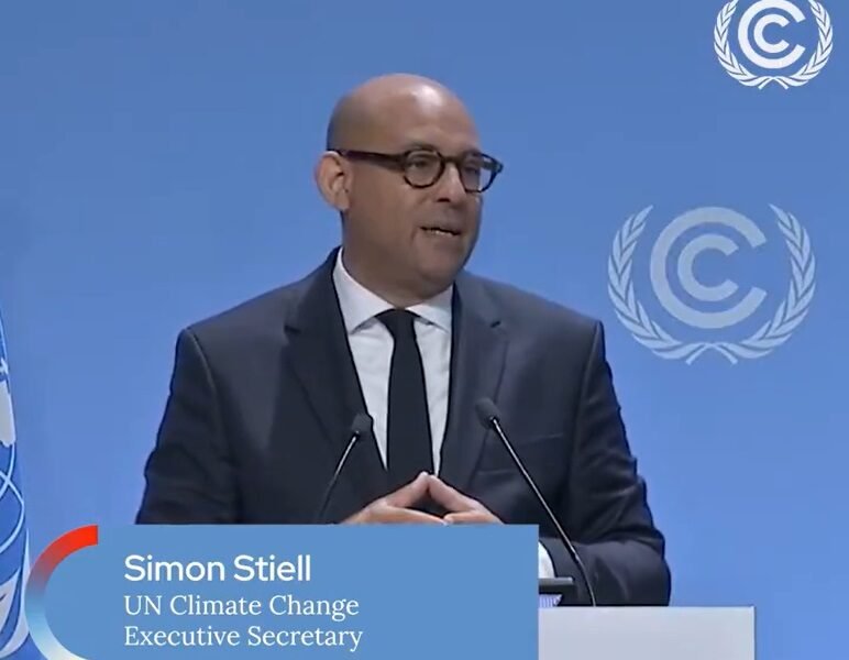 UN climate chief warns; Earth's climate temperature may rise by 2.7 degrees Celsius