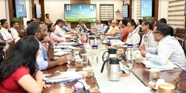 Union Agriculture Minister Shivraj Singh Chauhan discussed in detail with senior officials of the Agriculture Department regarding the 100-day agricultural action plan