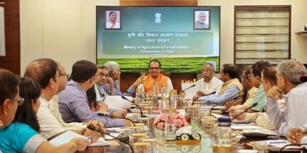 Union Agriculture Minister Shivraj Singh Chauhan reviewed the preparations for the upcoming Kharif season