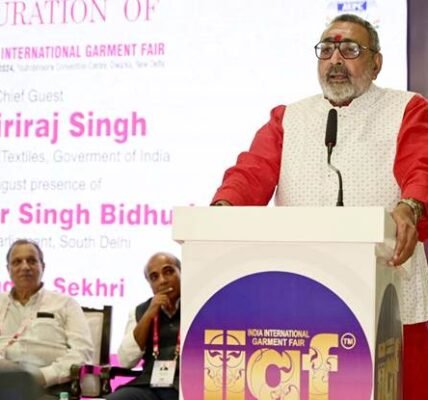 Union Textiles Minister Giriraj Singh inaugurated the 71st India International Apparel Fair