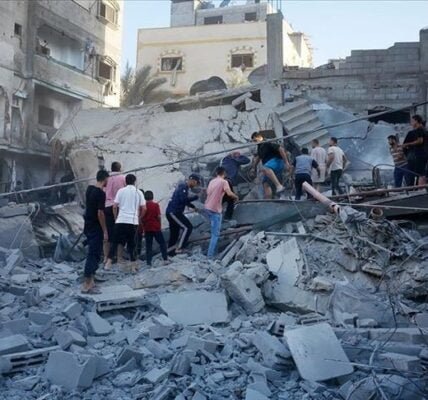 30 Palestinians were killed and more than 100 injured in Madhya Gaza