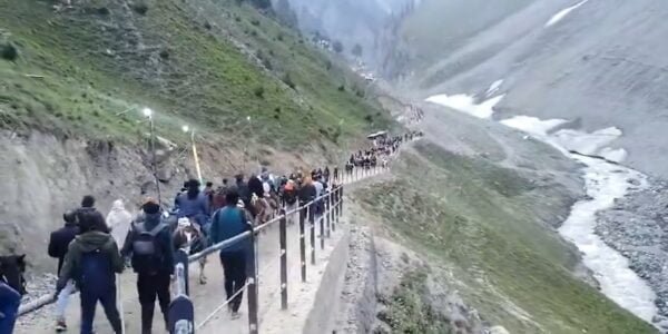 5th group of 6537 pilgrims left for Amarnath Darshan
