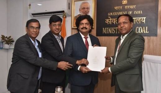 Agreements signed for three coal mines by Coal Ministry