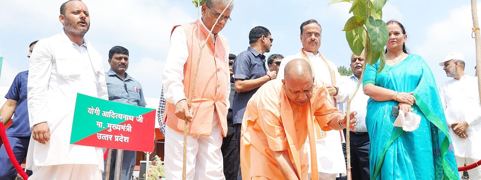 CM Yogi planted a sapling in Akbarnagar, Lucknow and launched the Plant Trees-Save Trees campaign