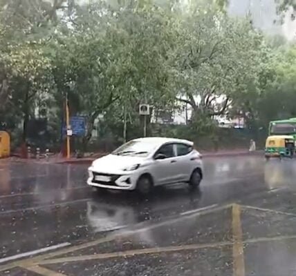 Heavy rains are expected in Delhi along with thunderstorms, lightning and strong winds IMD