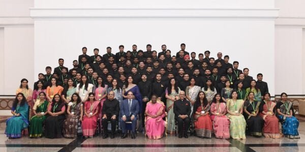 IAS officers of 2022 batch meet President Draupadi Murmu