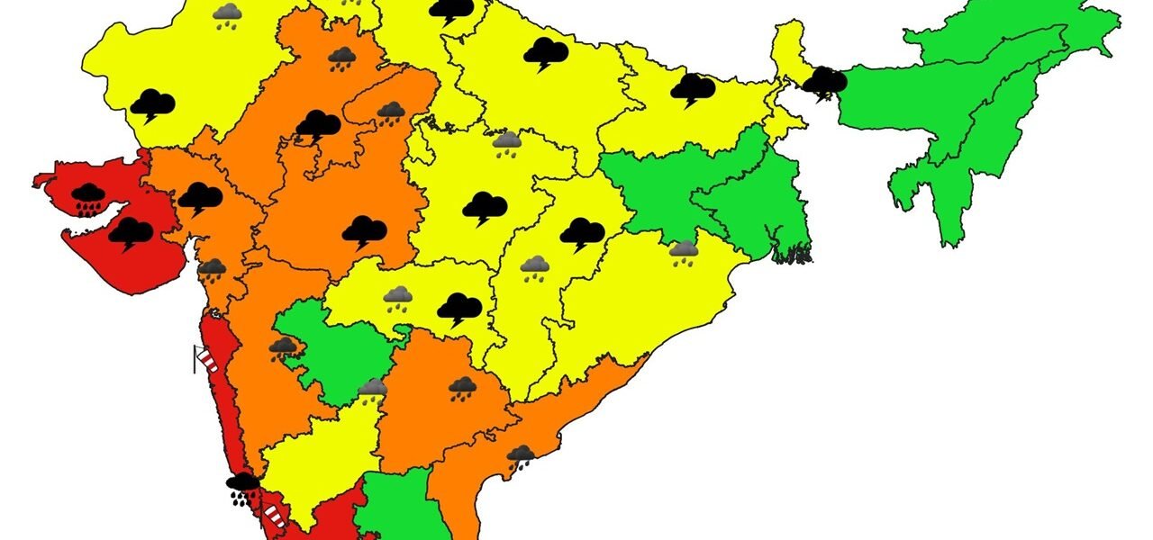 IMD today issued a red alert of strong rainfall in Karnataka, Goa, Maharashtra and Gujarat (2)