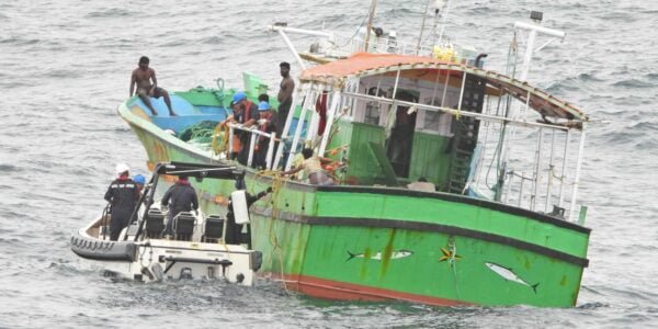 Indian Coast Guard rescues stranded Indian fishing boat with 11 people on board off Kerala coast