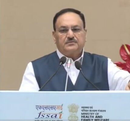 JP Nadda asks FSSAI to waive registration fee for 'street food' vendors