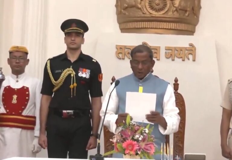 लक्ष्मण प्रसाद आचार्य ने मणिपुर के राज्यपाल पद की शपथ ली