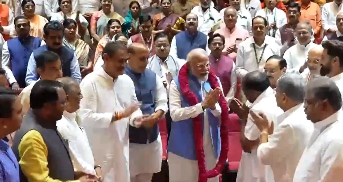 Leaders of constituent parties welcomed PM Modi in the NDA parliamentary party meeting