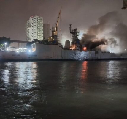 Naval Chief visits Naval Dockyard Mumbai after unfortunate accident of ‘INS Brahmaputra’