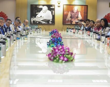 PM Modi interacted with eminent economists at NITI Aayog today