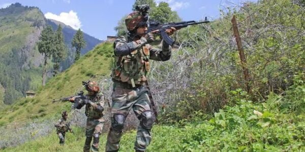 Pakistan's 'Border Action Team' (BAT) attack failed, army soldiers martyred, Captain and four injured in Kupwara, Jammu and Kashmir