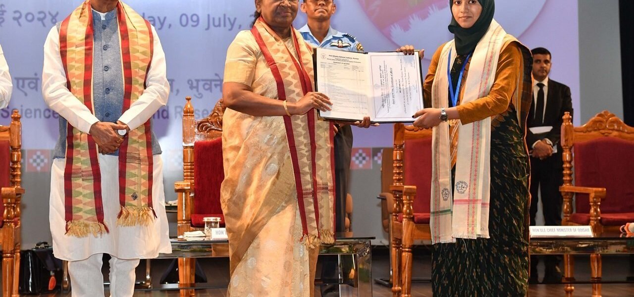 President Draupadi Murmu attended the 13th convocation of the National Institute of Science Education and Research (NISER) in Bhubaneswar