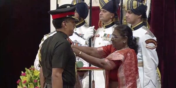 President confers 31 PVSM, four UYSM, two Bars to AVSM and 57 AVSM decorations during Defence Investiture Ceremony (2nd Phase)