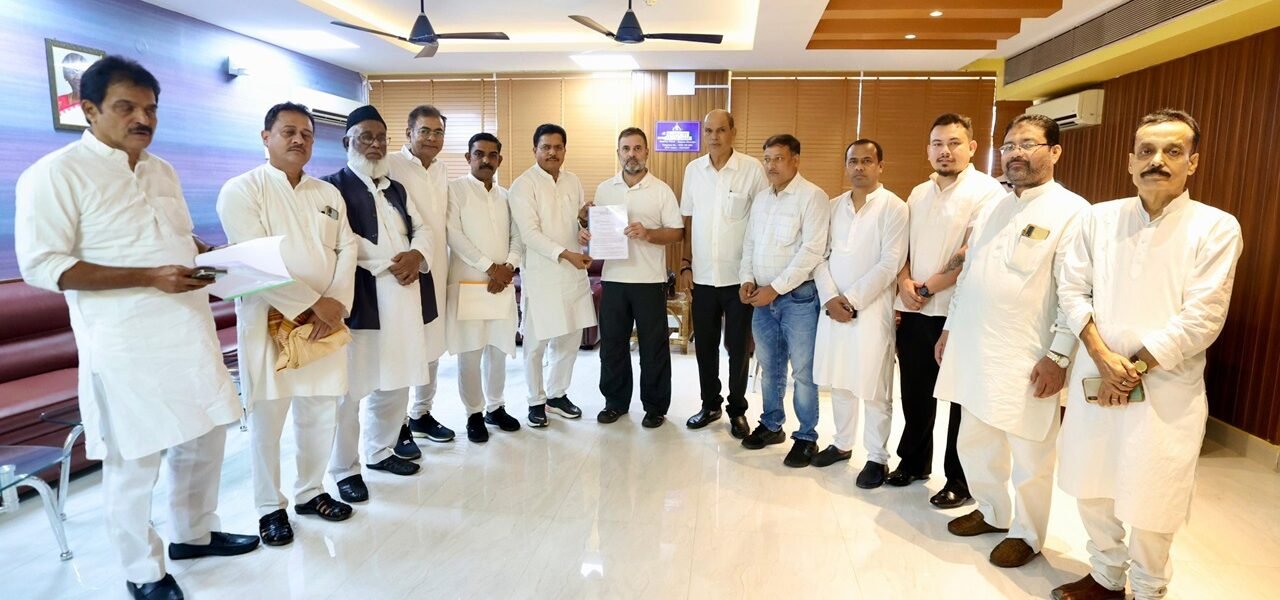 Rahul Gandhi met flood victims during his visit to Manipur