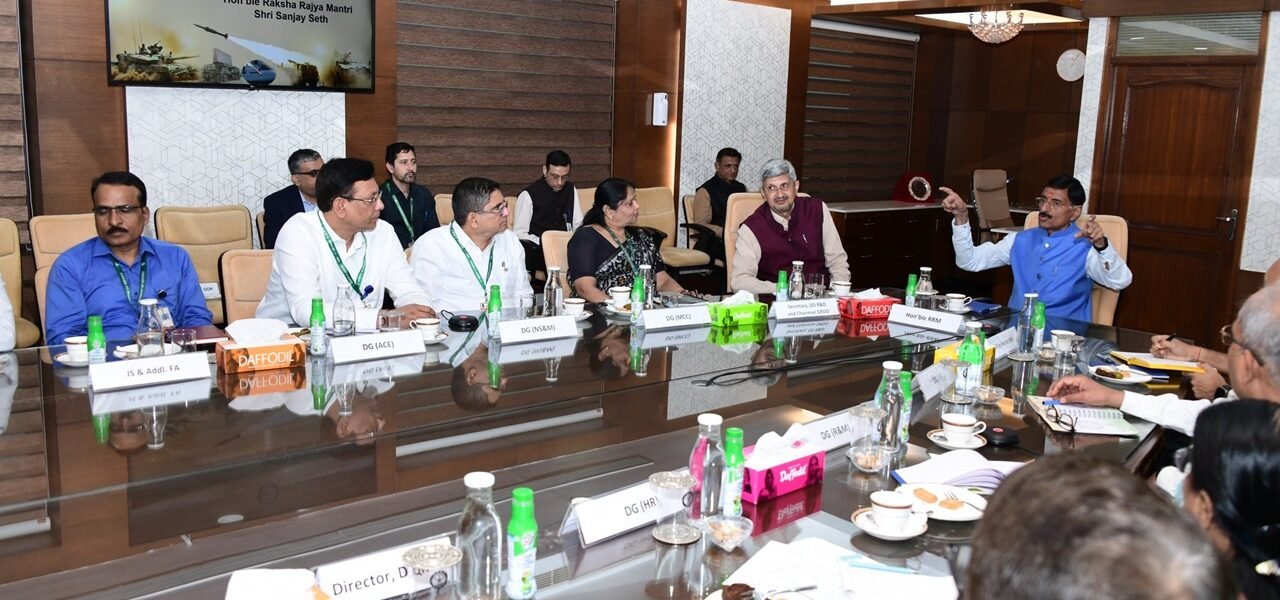 Raksha Rajya Mantri Sanjay Seth visits DRDO Bhawan in New Delhi