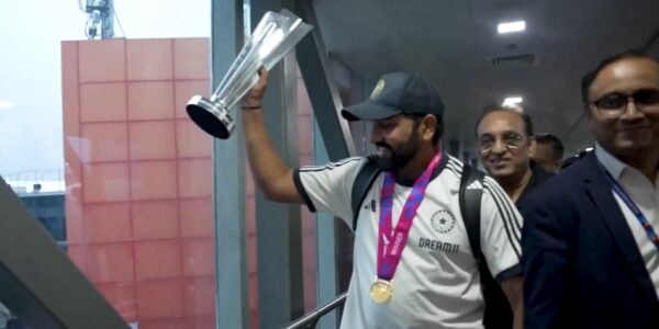 T20 Cricket World Cup winning Indian team was given a grand welcome on its arrival in Delhi this morning
