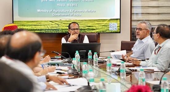 Union Agriculture Minister Shivraj Singh Chouhan reviews progress of Kharif sowing