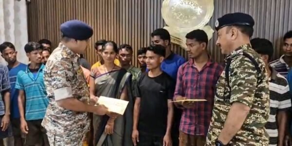 25 Maoists surrendered today in Bijapur district of Chhattisgarh