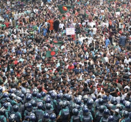 90 people including 13 police personnel were killed and many injured yesterday in the ongoing violent conflict in Bangladesh