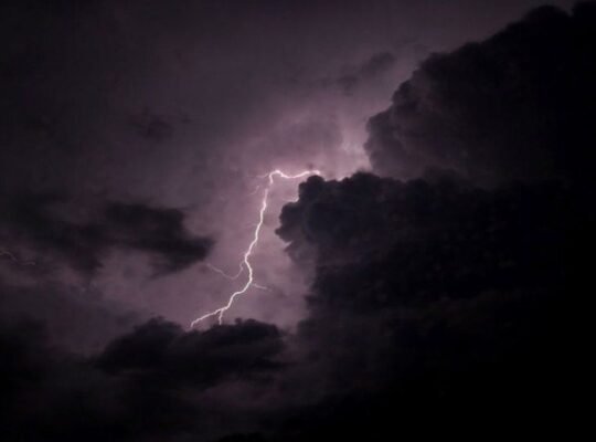 At least 10 people lost their lives due to lightning in Bihar in the last 24 hours