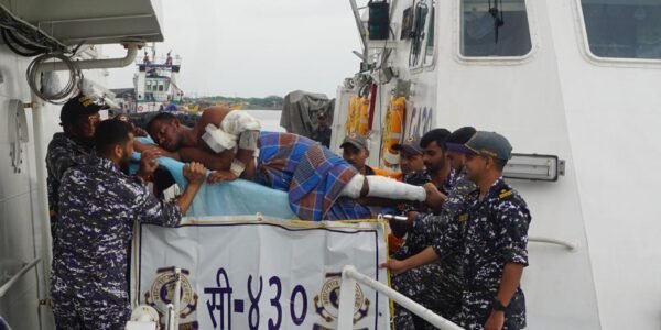 ICG rescues the second -class burn fisherman from IFB Sangalmman, away from Andhra Pradesh coast