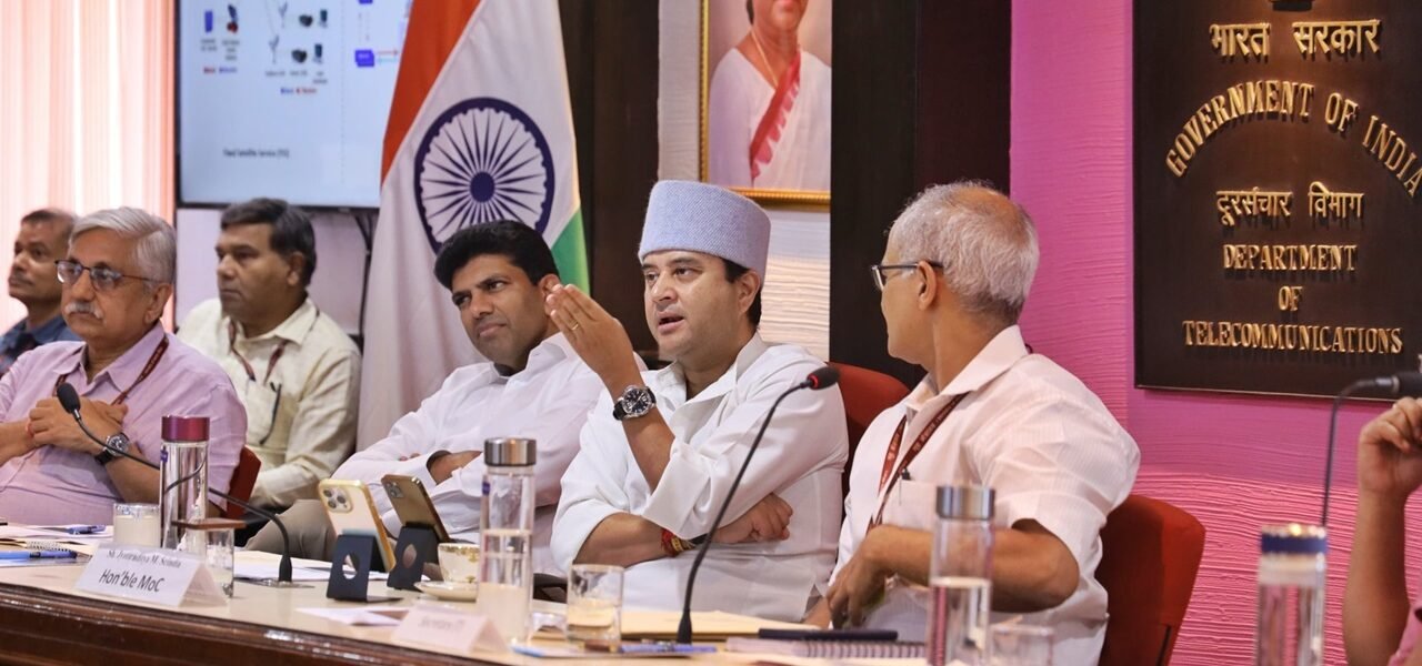 Jyotiraditya Scindia holds second round of consultative meeting with Stakeholders Advisory committees