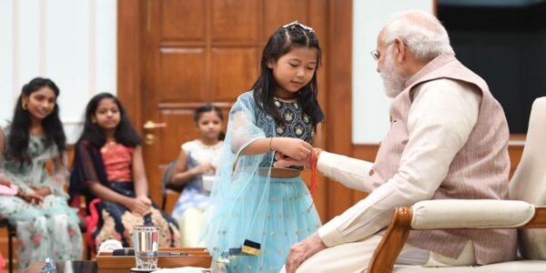 PM Narendra Modi wished all citizens a Happy Raksha Bandhan