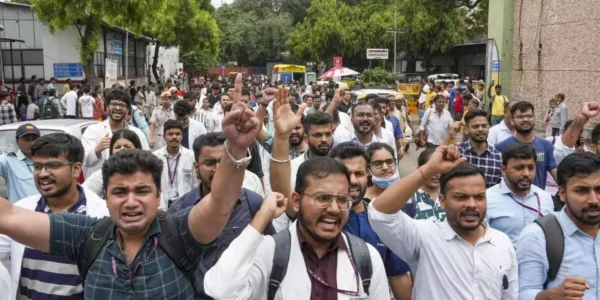 Resident doctors of AIIMS and Dr. Ram Manohar Lohia Hospital called off their strike