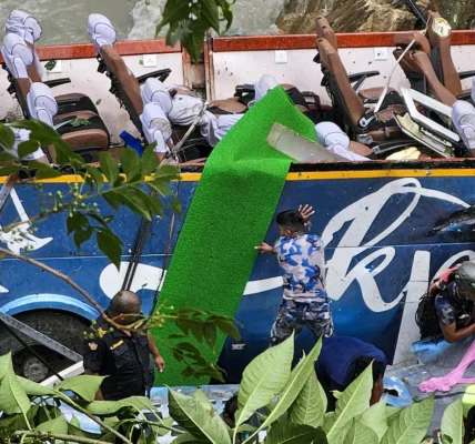 bus accident in Tanahun district of Nepal