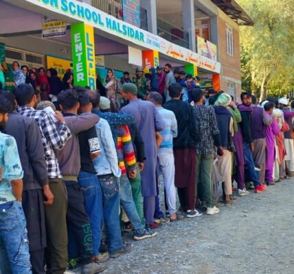 58.19 percent voting took place till 5 pm in the first phase of Jammu and Kashmir assembly elections