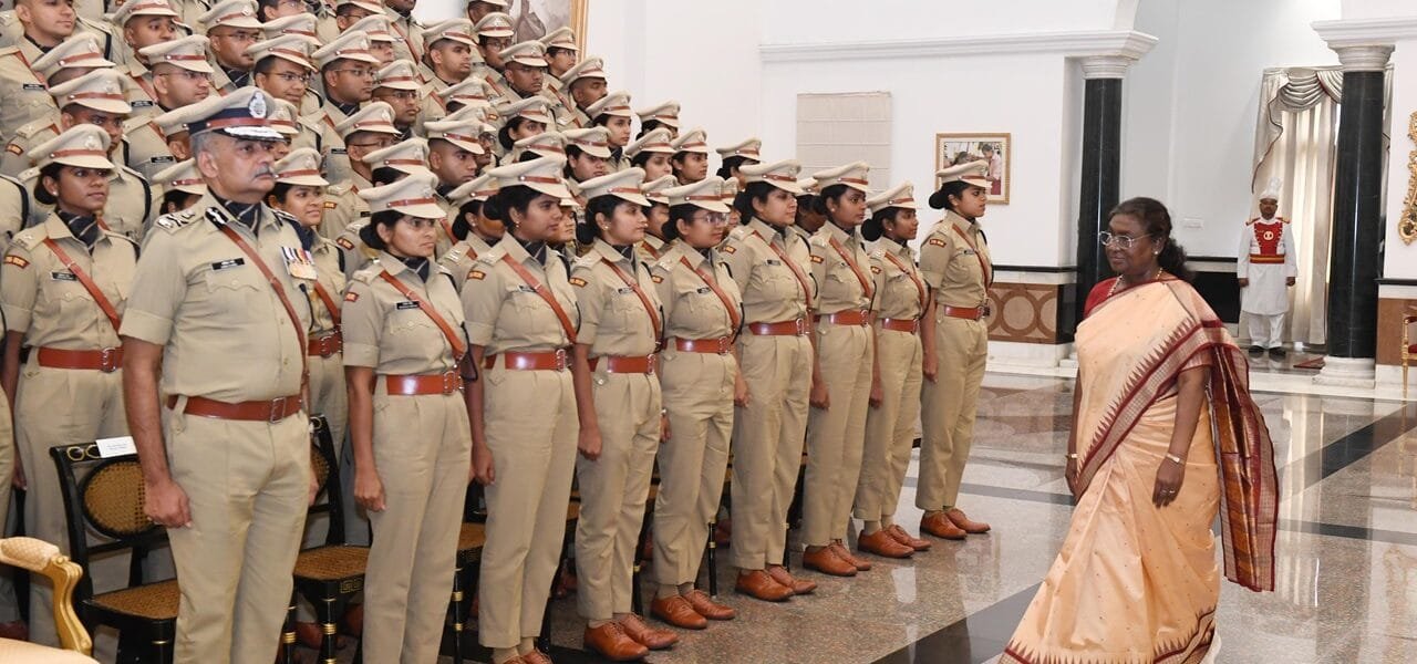 A group of trainee officers of 76 RR (2023 Batch) of Indian Police Service called on President Draupadi Murmu at Rashtrapati Bhavan today