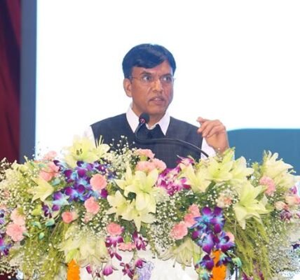 Dr. Mansukh Mandaviya calls upon 'Yuva Shakti' to show the way to realize the Prime Minister's dream of a developed India by 2047