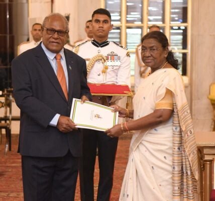 High CommissionersAmbassadors of Solomon Islands, Nauru, Italy, Iceland and Israel presented credentials to President Murmu