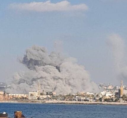 Israel launches airstrikes on Houthi targets in Yemen
