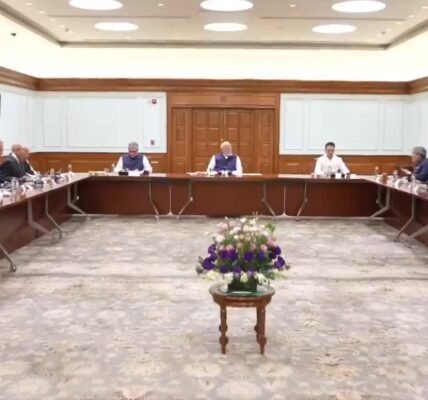 PM Modi chairs Roundtable of CEOs of Semiconductor Sector