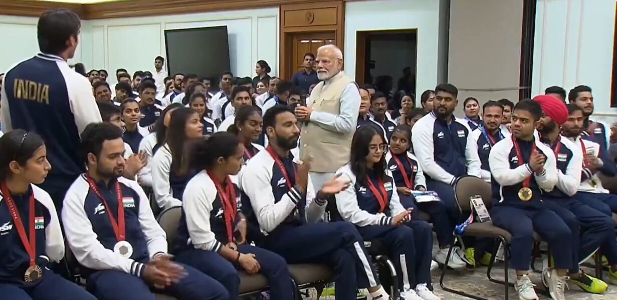 PM Modi today met the Indian contingent returning from Paris Paralympics at his residence