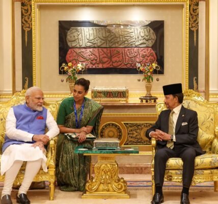 PM Narendra Modi holds talks with Sultan Haji Hassanal Bolkiah of Brunei