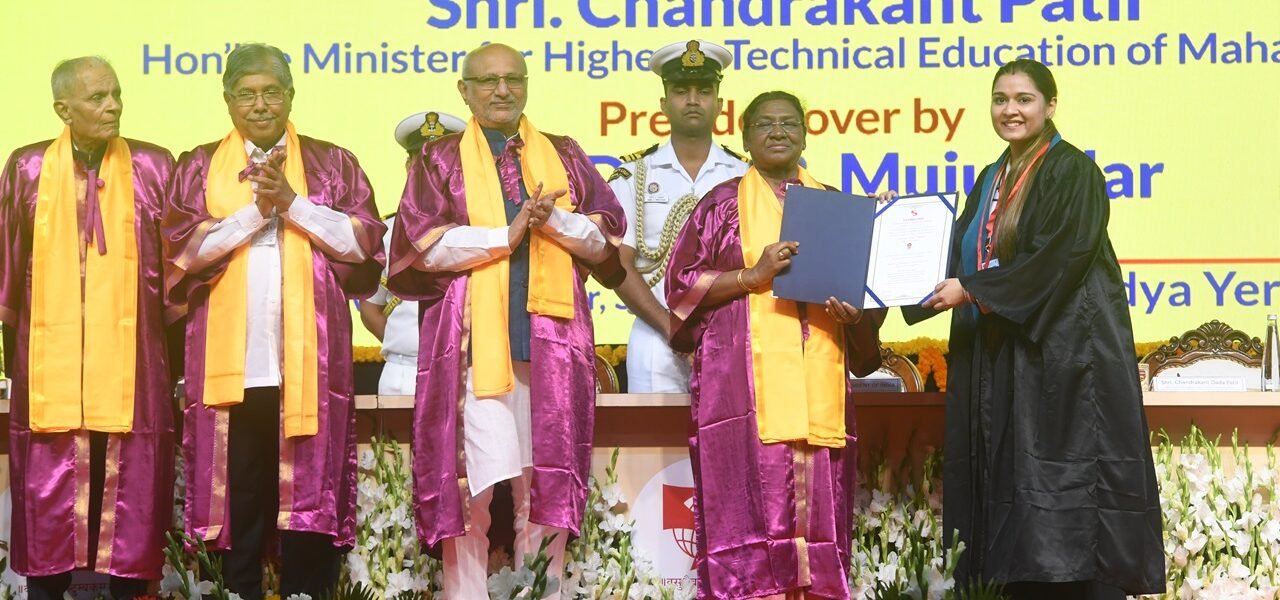President Draupadi Murmu attended the 21st Convocation of Symbiosis International (Deemed University) in Pune, Maharashtra today