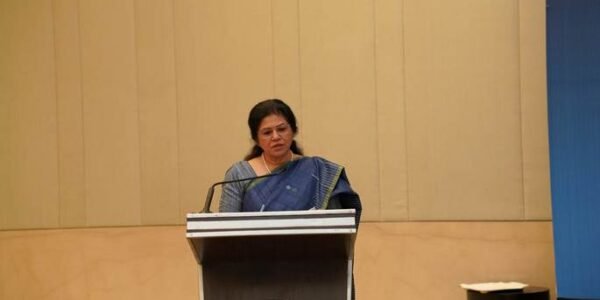 Secretary, Ministry of Labour & Employment chairs interactive session with enterprise representatives on Employment Linked Incentive (ELI) Scheme