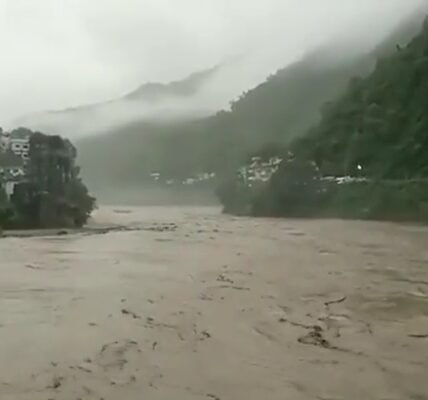 Torrential rain continues in Uttarakhand for the last 36 hours, normal life is disrupted due to rain