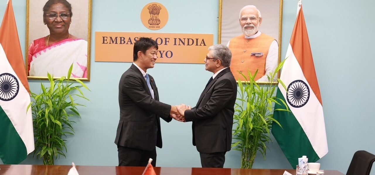 Union Minister Ashwini Vaishnav held a meeting with Susumu Kataoka, President of Japan External Trade Organization