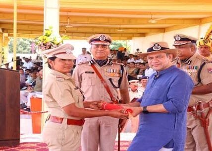 Ashwini Vaishnav attended the 40th RPF Raising Day Parade in Nashik and felicitated award winning RPF personnel for exemplary service