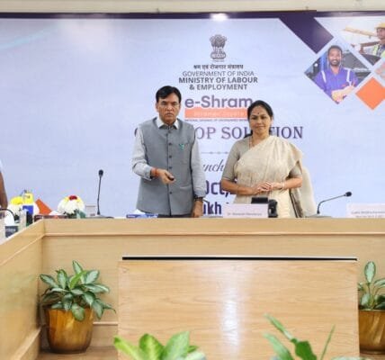 Dr. Mansukh Mandaviya launches 'e-Shram - One Stop Solution' for the welfare of unorganized sector workers