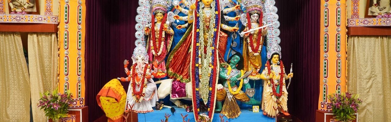 In Sharadiya Navratri rituals, today on Maha Ashtami and Maha Navami, the forms of Goddess Durga, Maha Gauri and Siddhidatri are being worshipped.