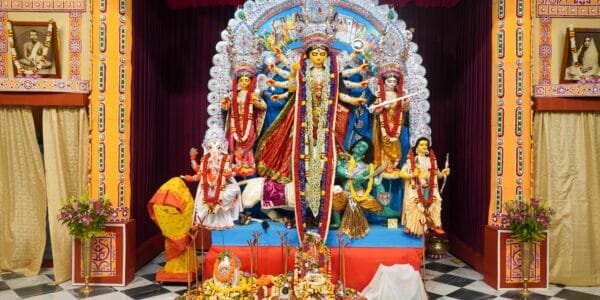 In Sharadiya Navratri rituals, today on Maha Ashtami and Maha Navami, the forms of Goddess Durga, Maha Gauri and Siddhidatri are being worshipped.